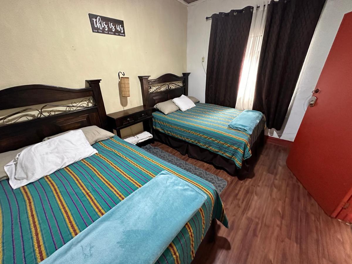 El Extranjero Hostal Antigua Dış mekan fotoğraf